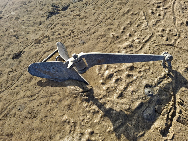 The plough style anchors or CQR/Delta style anchors features reliable holding power once properly set