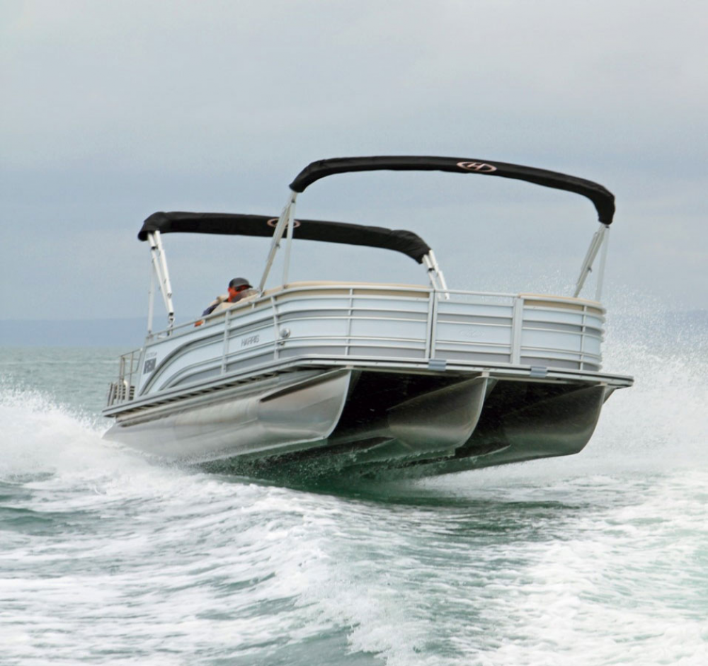 A Harris trimaran/pontoon boat