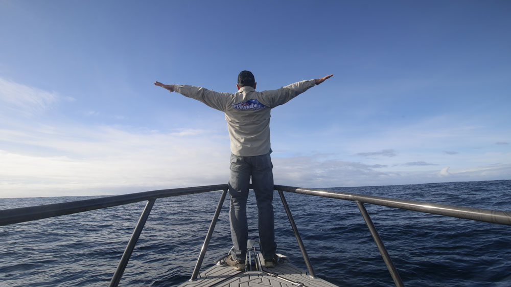 Hadley Deegan doing the Titanic fly - she's stable!