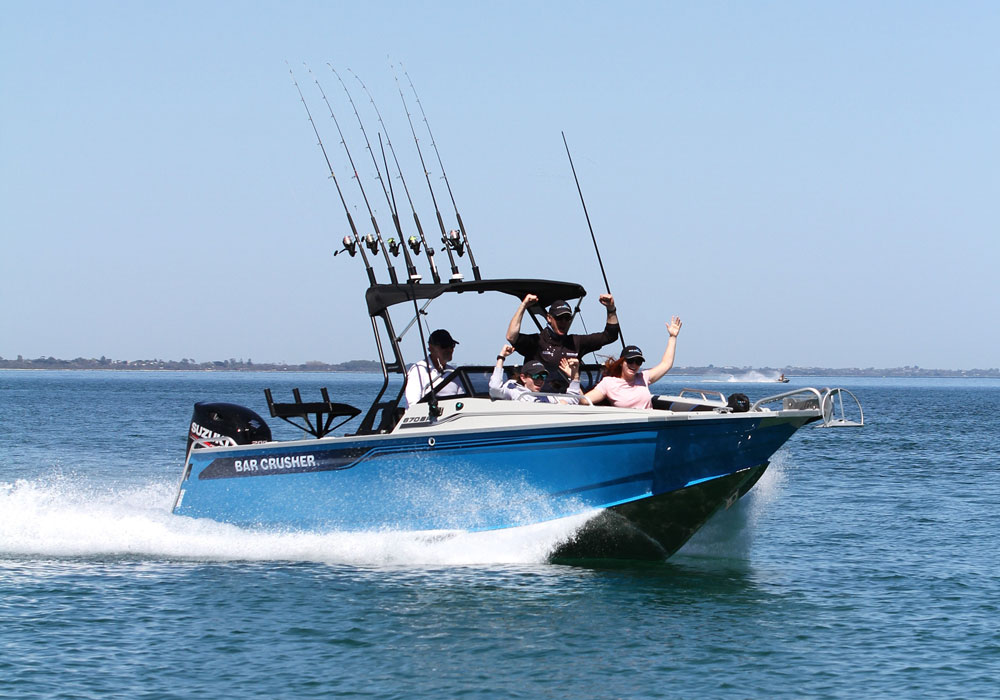 From the large forward lounge to the game lock combings to hold position the 670BR has it all